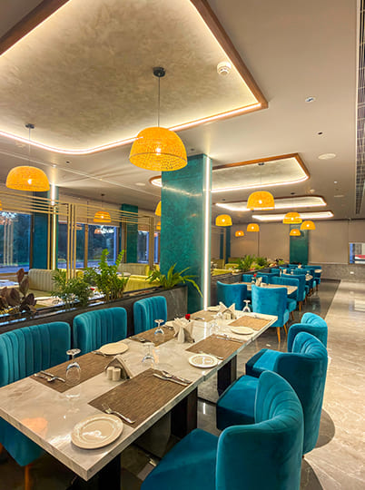 restorentDiningPic1